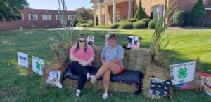 4-H Hay Bale Display